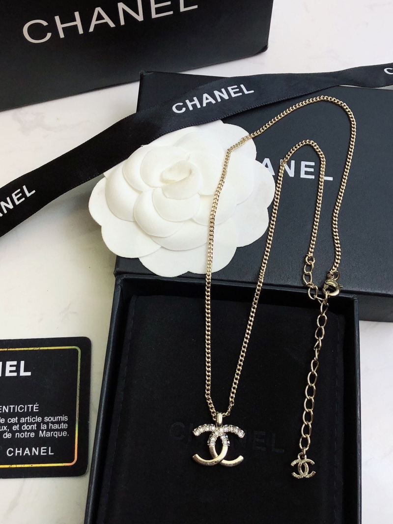 Ch**el necklaces